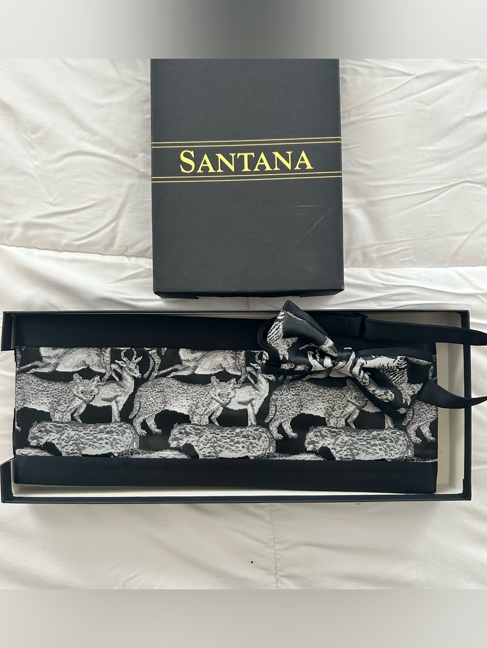 Santana Men's Vintage Silk 2-Piece Bow Tie & Cummerbund Set Animal Motif